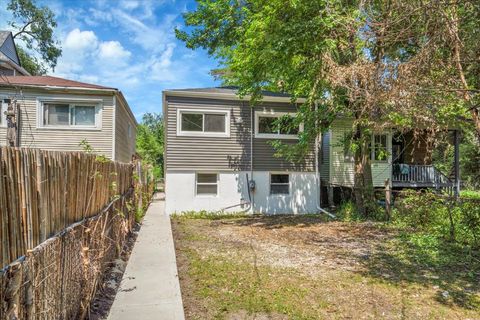 Tiny photo for 1311 E 69th Street, Chicago, IL 60637 (MLS # 12486638)