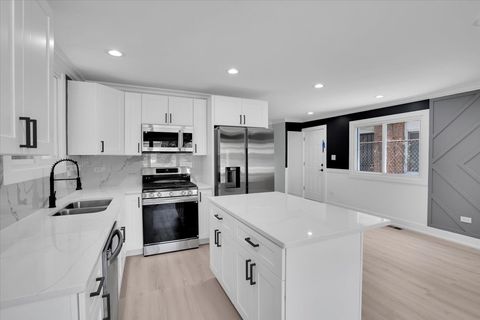 Tiny photo for 1311 E 69th Street, Chicago, IL 60637 (MLS # 12486638)