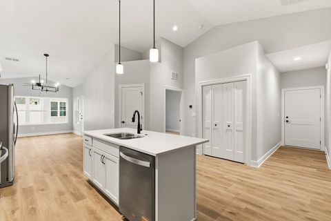 Tiny photo for 118 BEACON HARBOR Circle #118, East Moline, IL 61244 (MLS # QC4269901)