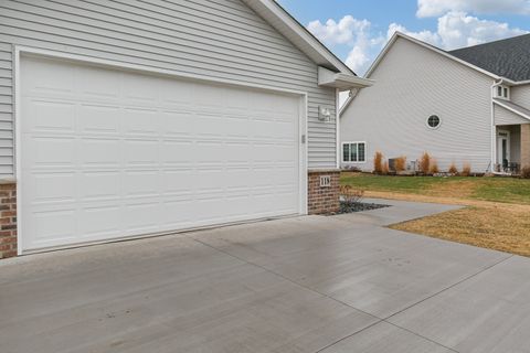 Tiny photo for 118 BEACON HARBOR Circle #118, East Moline, IL 61244 (MLS # QC4269901)