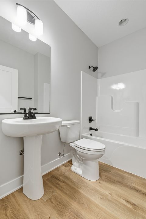 Tiny photo for 118 BEACON HARBOR Circle #118, East Moline, IL 61244 (MLS # QC4269901)