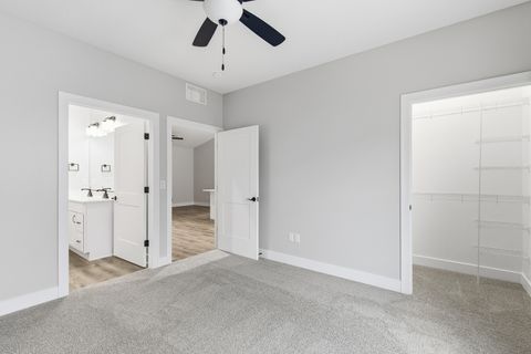 Tiny photo for 118 BEACON HARBOR Circle #118, East Moline, IL 61244 (MLS # QC4269901)