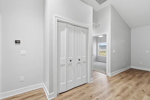 Tiny photo for 118 BEACON HARBOR Circle #118, East Moline, IL 61244 (MLS # QC4269901)