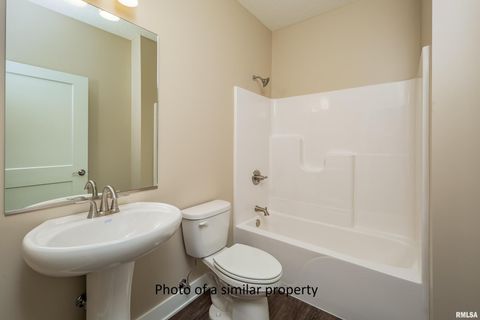 Tiny photo for 118 BEACON HARBOR Circle, East Moline, IL 61244 (MLS # QC4269901)