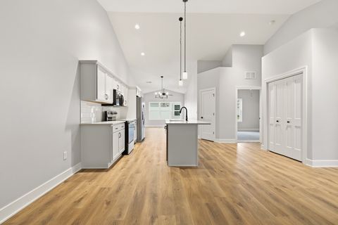 Tiny photo for 118 BEACON HARBOR Circle #118, East Moline, IL 61244 (MLS # QC4269901)