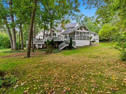 Tiny photo for 40W930 TROTTER Lane, St. Charles, IL 60175 (MLS # 12491509)