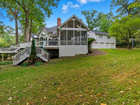 Tiny photo for 40W930 TROTTER Lane, St. Charles, IL 60175 (MLS # 12491509)