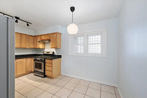 Tiny photo for 240 S Oak Park Avenue #305, Oak Park, IL 60302 (MLS # 12696931)