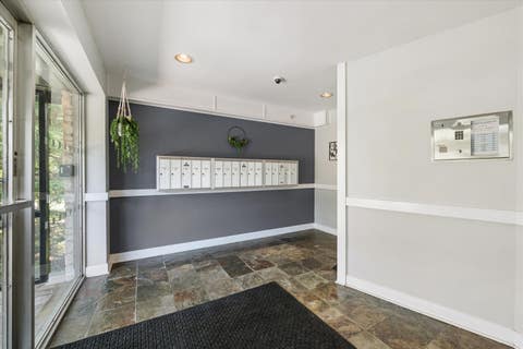 Tiny photo for 240 S Oak Park Avenue #305, Oak Park, IL 60302 (MLS # 12696931)