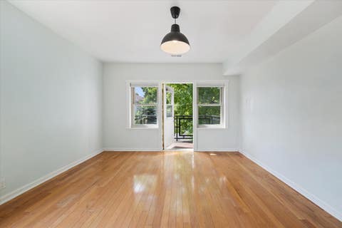 Tiny photo for 240 S Oak Park Avenue #305, Oak Park, IL 60302 (MLS # 12696931)