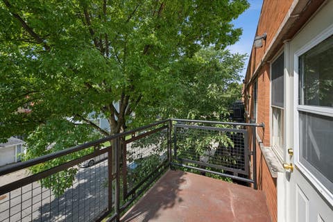 Tiny photo for 240 S Oak Park Avenue #305, Oak Park, IL 60302 (MLS # 12696931)