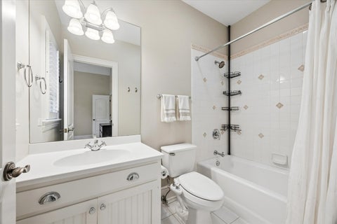 Tiny photo for 753 Wilson Lane, Hinsdale, IL 60521 (MLS # 12772036)