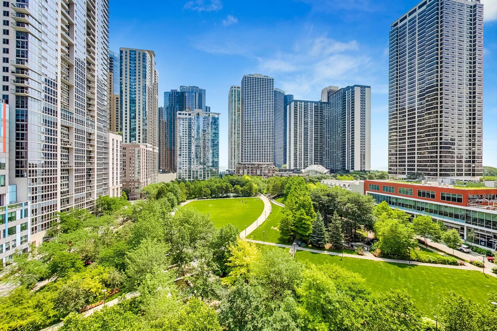 225 N Columbus Drive 6305
