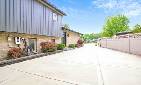 Tiny photo for 4690 W 130th Court, Alsip, IL 60803 (MLS # 12443837)