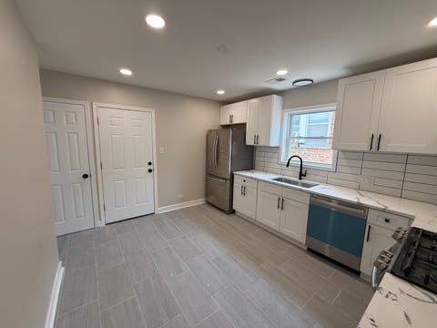 Tiny photo for 1637 Elmwood Avenue #2, Berwyn, IL 60402 (MLS # 12721745)