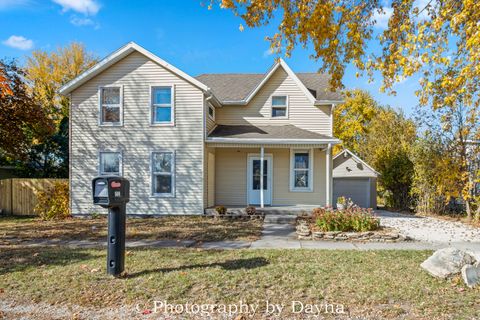 Photo of 569 S Chestnut Street, Chebanse, IL 60922 (MLS # 12525914)