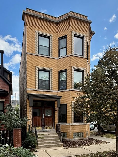 1901 N Hoyne Avenue 1 Chicago IL 60647