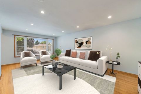 Tiny photo for 4613 Madison Avenue, Brookfield, IL 60513 (MLS # 12503468)