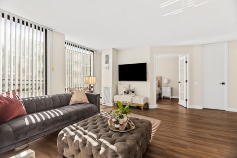 Tiny photo for 345 W Fullerton Parkway #603, Chicago, IL 60614 (MLS # 12501114)