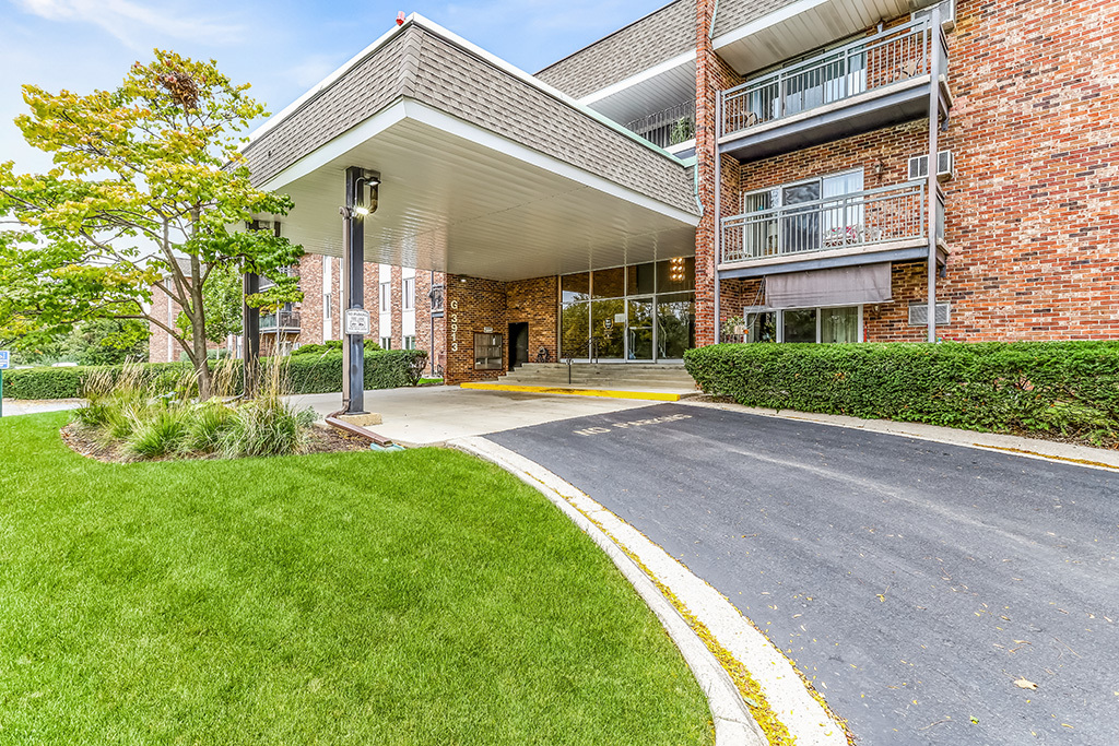 3913 Saratoga Avenue G-306