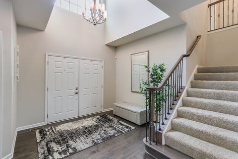 Tiny photo for 1612 Bur Oak Drive, Hoffman Estates, IL 60192 (MLS # 12639661)