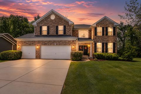 Photo of 1612 Bur Oak Drive, Hoffman Estates, IL 60192 (MLS # 12639661)