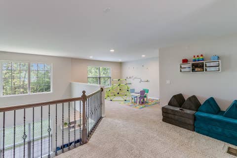 Tiny photo for 1612 Bur Oak Drive, Hoffman Estates, IL 60192 (MLS # 12639661)