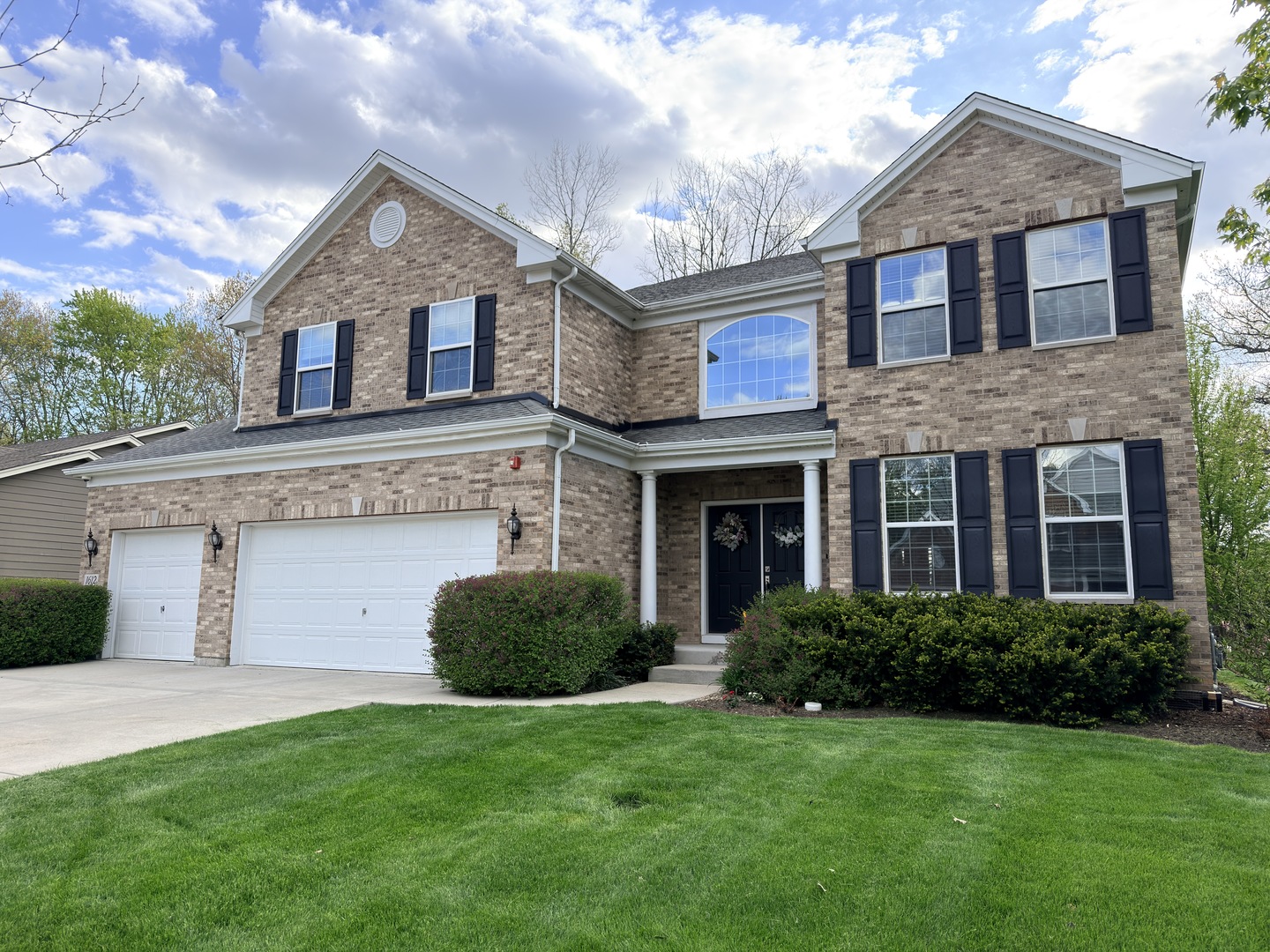 1612 Bur Oak Drive