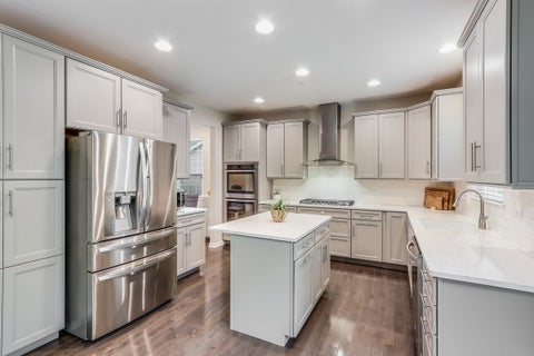 Tiny photo for 1612 Bur Oak Drive, Hoffman Estates, IL 60192 (MLS # 12639661)
