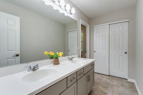 Tiny photo for 1612 Bur Oak Drive, Hoffman Estates, IL 60192 (MLS # 12639661)