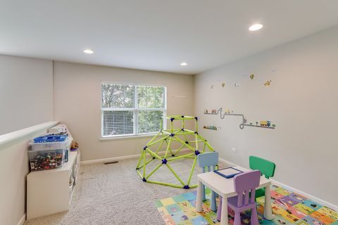 Tiny photo for 1612 Bur Oak Drive, Hoffman Estates, IL 60192 (MLS # 12639661)