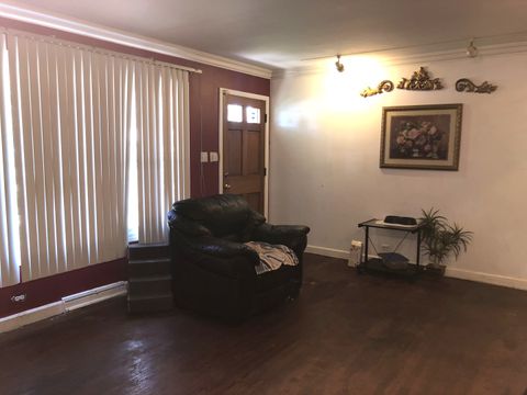 Tiny photo for 625 S Yale Avenue, Addison, IL 60101 (MLS # 12507095)