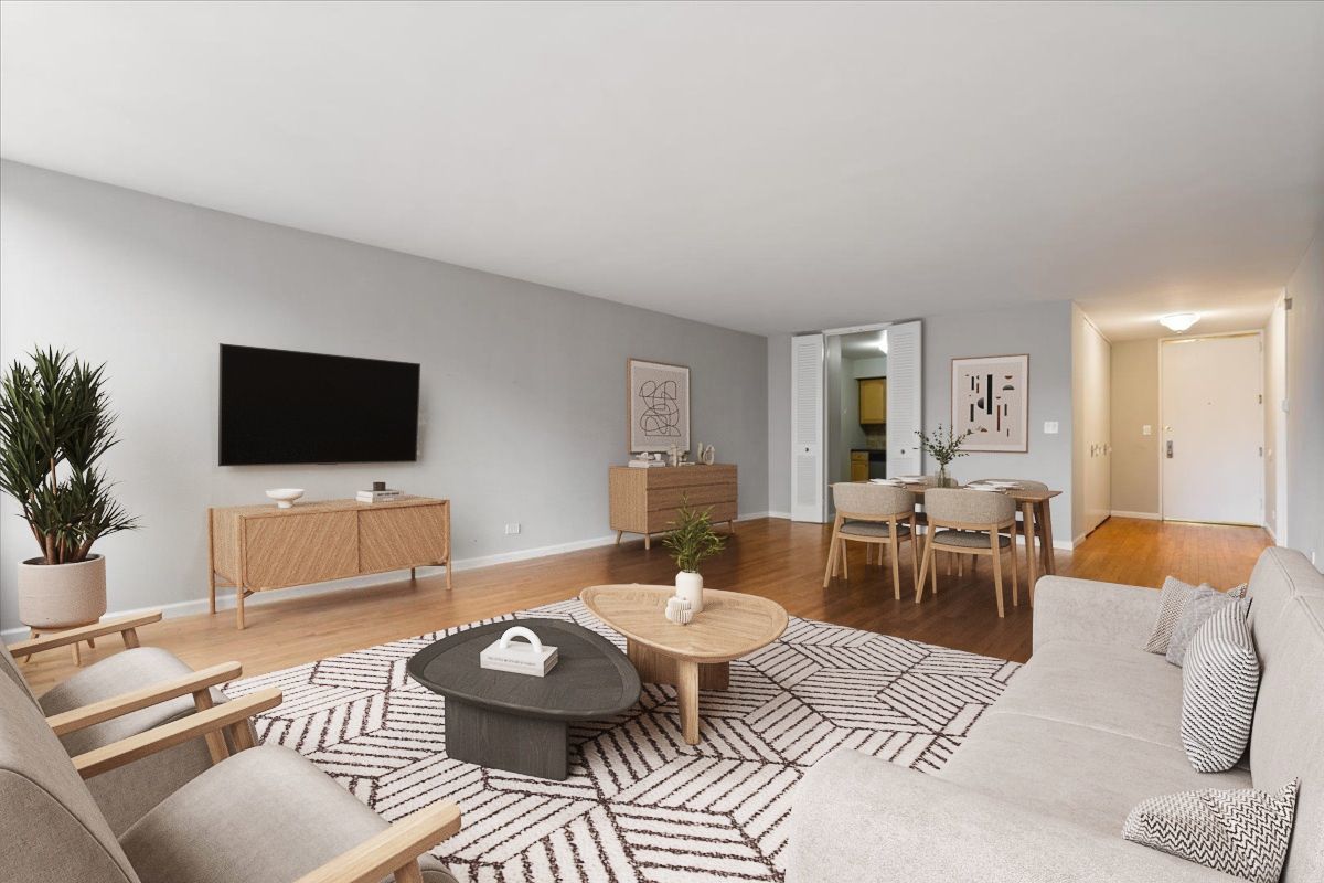 201 E Chestnut Street 19e