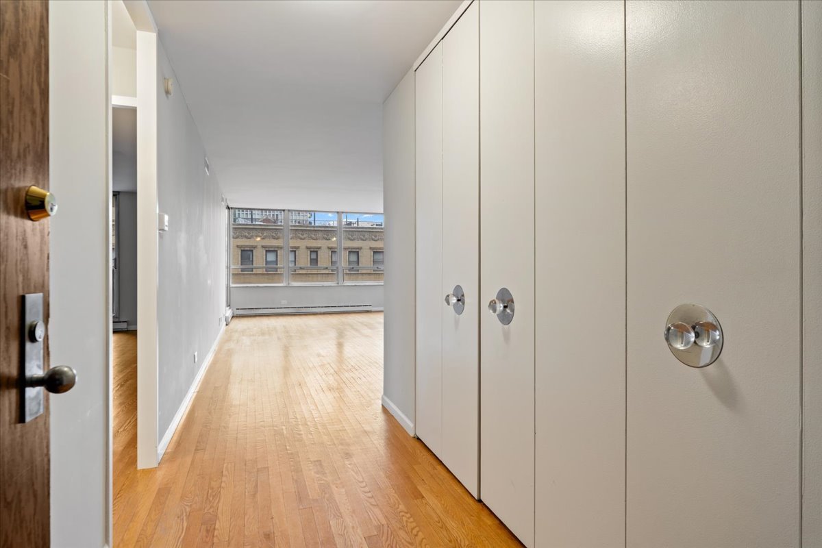 201 E Chestnut Street 19e