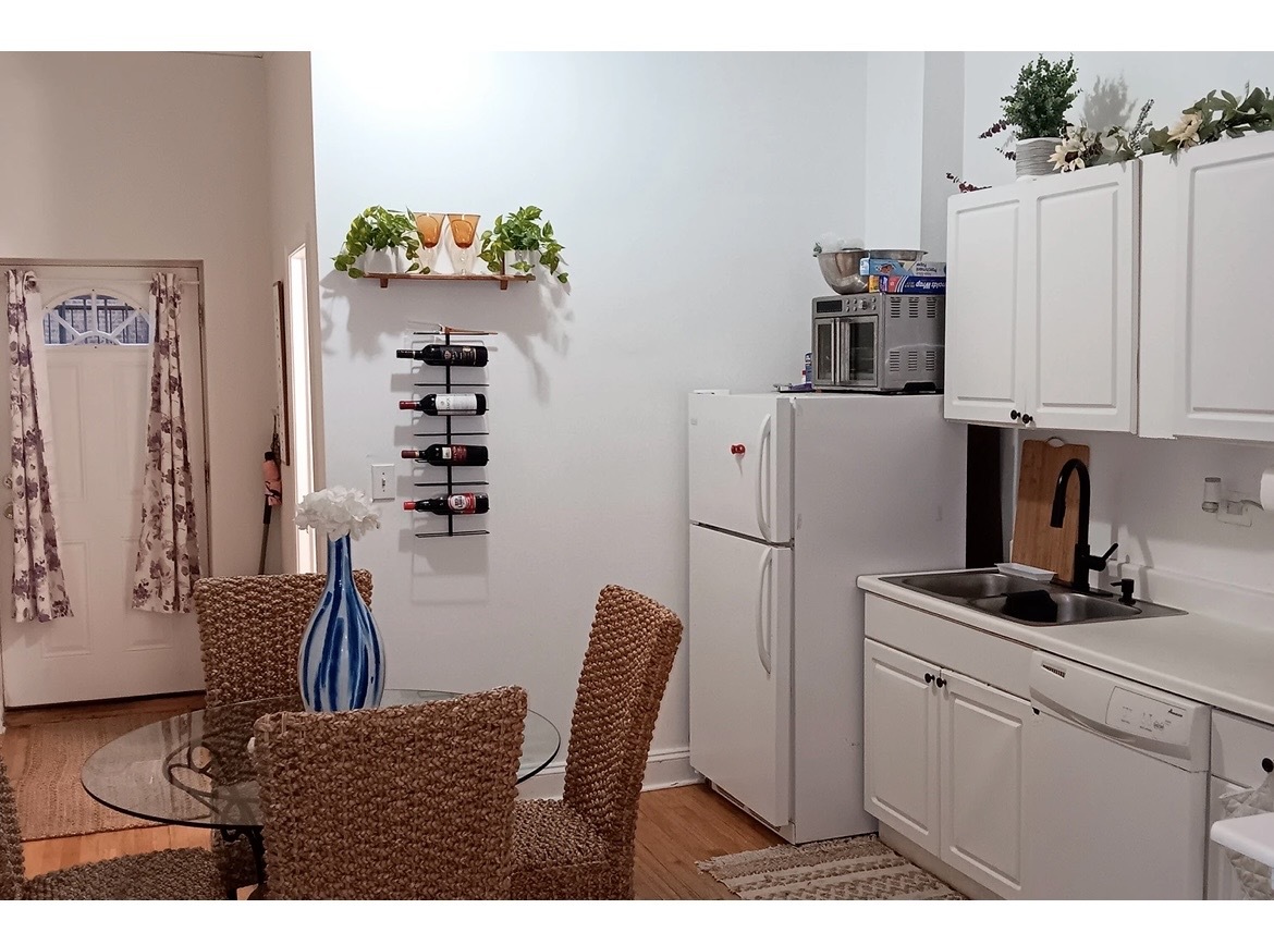 918 Green Bay Road G