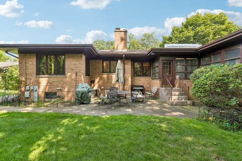 Tiny photo for 6444 N Kenton Avenue, Lincolnwood, IL 60712 (MLS # 12708485)