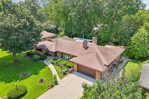 Tiny photo for 6444 N Kenton Avenue, Lincolnwood, IL 60712 (MLS # 12708485)