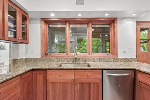 Tiny photo for 6444 N Kenton Avenue, Lincolnwood, IL 60712 (MLS # 12708485)