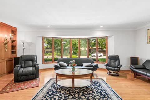 Tiny photo for 6444 N Kenton Avenue, Lincolnwood, IL 60712 (MLS # 12708485)