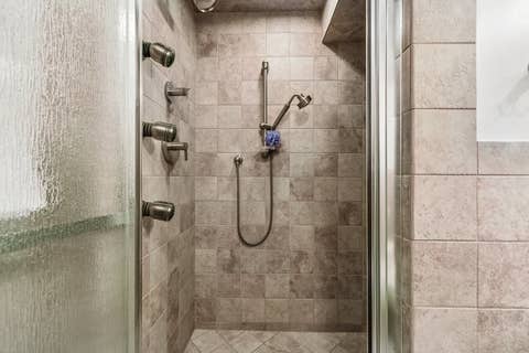 Tiny photo for 6444 N Kenton Avenue, Lincolnwood, IL 60712 (MLS # 12708485)