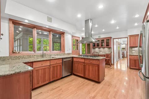 Tiny photo for 6444 N Kenton Avenue, Lincolnwood, IL 60712 (MLS # 12708485)
