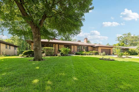Tiny photo for 6444 N Kenton Avenue, Lincolnwood, IL 60712 (MLS # 12708485)