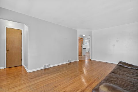 Tiny photo for 3216 Monroe Street, Bellwood, IL 60104 (MLS # 12466105)