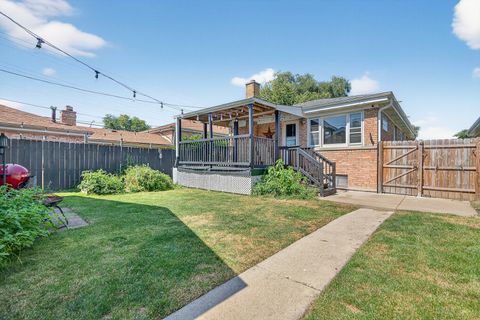 Tiny photo for 3216 Monroe Street, Bellwood, IL 60104 (MLS # 12466105)