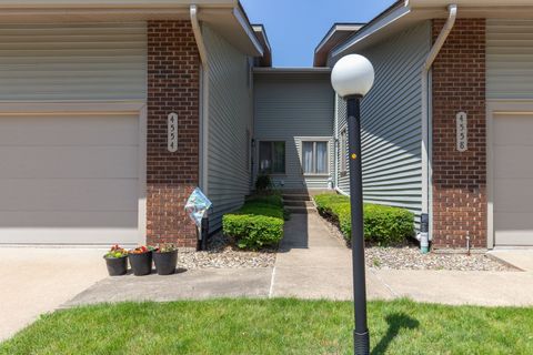 Tiny photo for 4554 Bunker Hill Drive, Bettendorf, IA 52722 (MLS # 12609751)