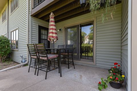 Tiny photo for 4554 Bunker Hill Drive, Bettendorf, IA 52722 (MLS # 12609751)