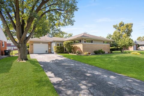 Tiny photo for 1248 Oakmont Avenue, Flossmoor, IL 60422 (MLS # 12475843)