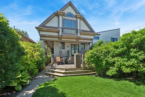 Tiny photo for 6660 Albion Avenue, Niles, IL 60714 (MLS # 12679929)