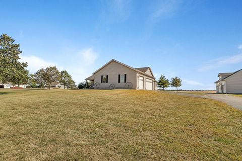 Tiny photo for 2624 E 21st Road, Marseilles, IL 61341 (MLS # 12499583)