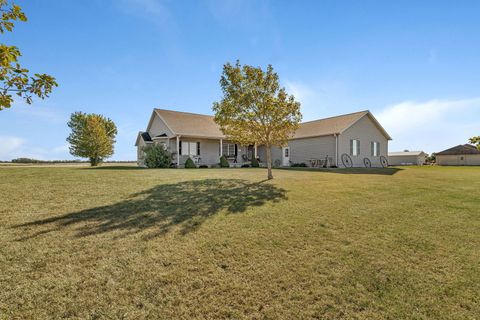 Tiny photo for 2624 E 21st Road, Marseilles, IL 61341 (MLS # 12499583)